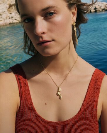 Collares
