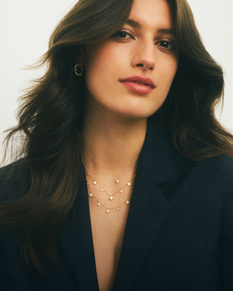 NUESTROS IMPRESCINDIBLES[[DESCUBRIR]]