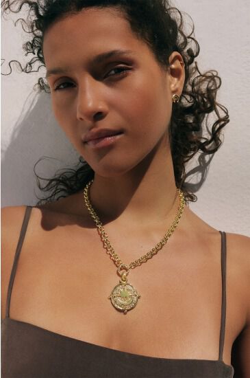 Collares
