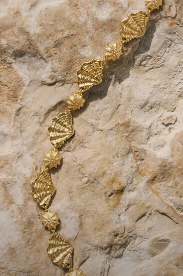Collares