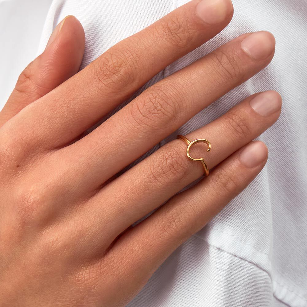 Anillo fino LETTRE C - Dorado - Anillos  | Agatha